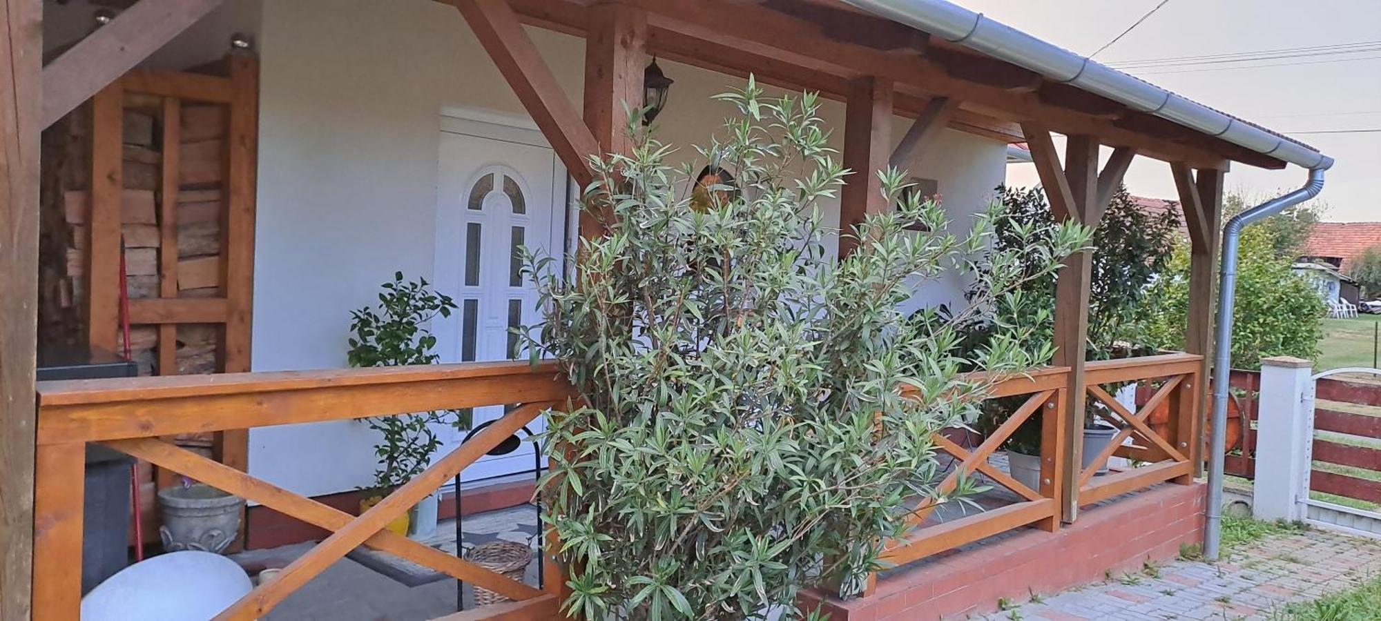 Villa Manipura Szemenyecsörnye