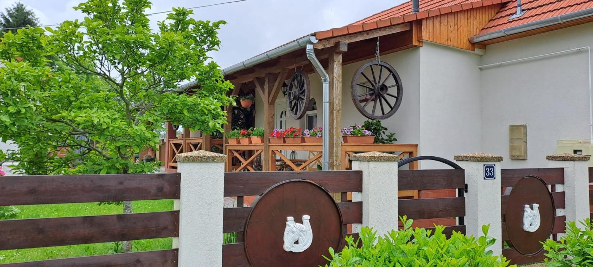 Villa Manipura *